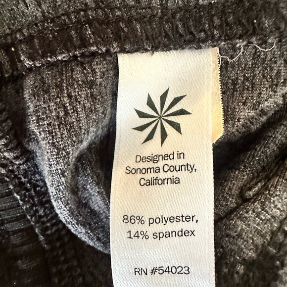 Athleta Flux Street charcoal grey joggers, size XS, athleisure - Picture 7 of 8